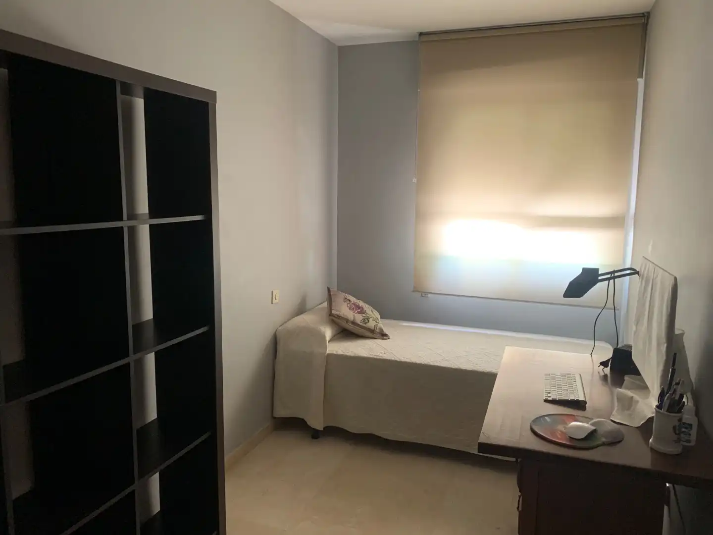 Wohnung zur Miete in Avenida de las Ciencias, 33, Colores - Entreparques Schlafzimmer von Wohnung zur Miete in Sevilla Capital mit Klimaanlage, Terrasse und Schwimmbad