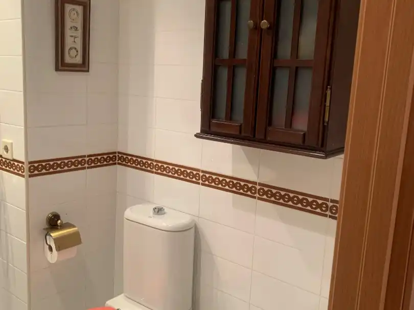 Wohnung zur Miete in Avenida de las Ciencias, 33, Colores - Entreparques Badezimmer von Wohnung zur Miete in Sevilla Capital mit Klimaanlage, Terrasse und Schwimmbad