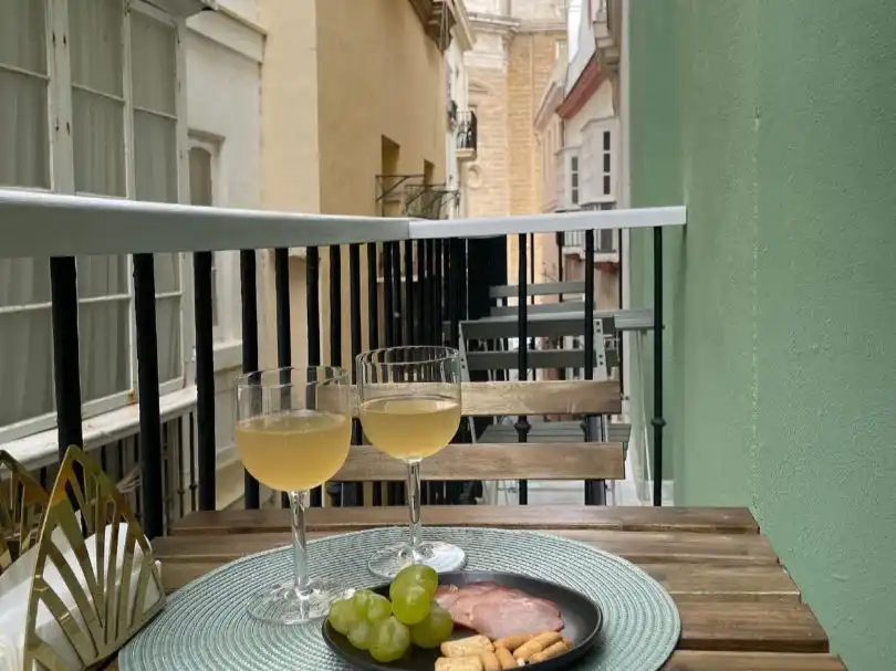 Flat for rent in Calle San Juan, 35, El Pópulo - Santa María Balcony of Flat for rent in Cádiz with Furnished, Balcony and Video intercom