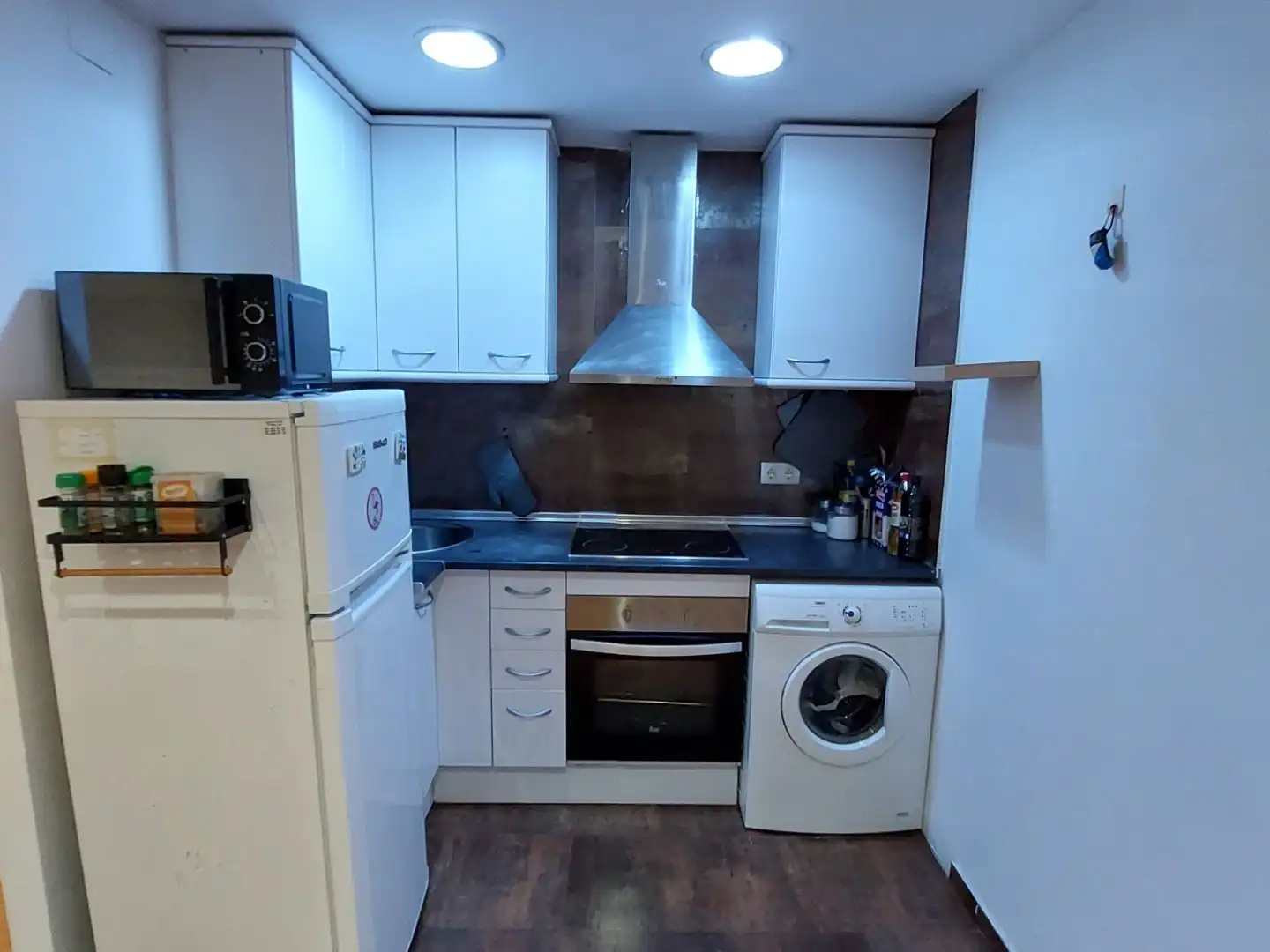 Piso de alquiler en Carrer de n'Amargós, 14, Barri Gòtic Cocina de Piso de alquiler en Barcelona con Amueblado