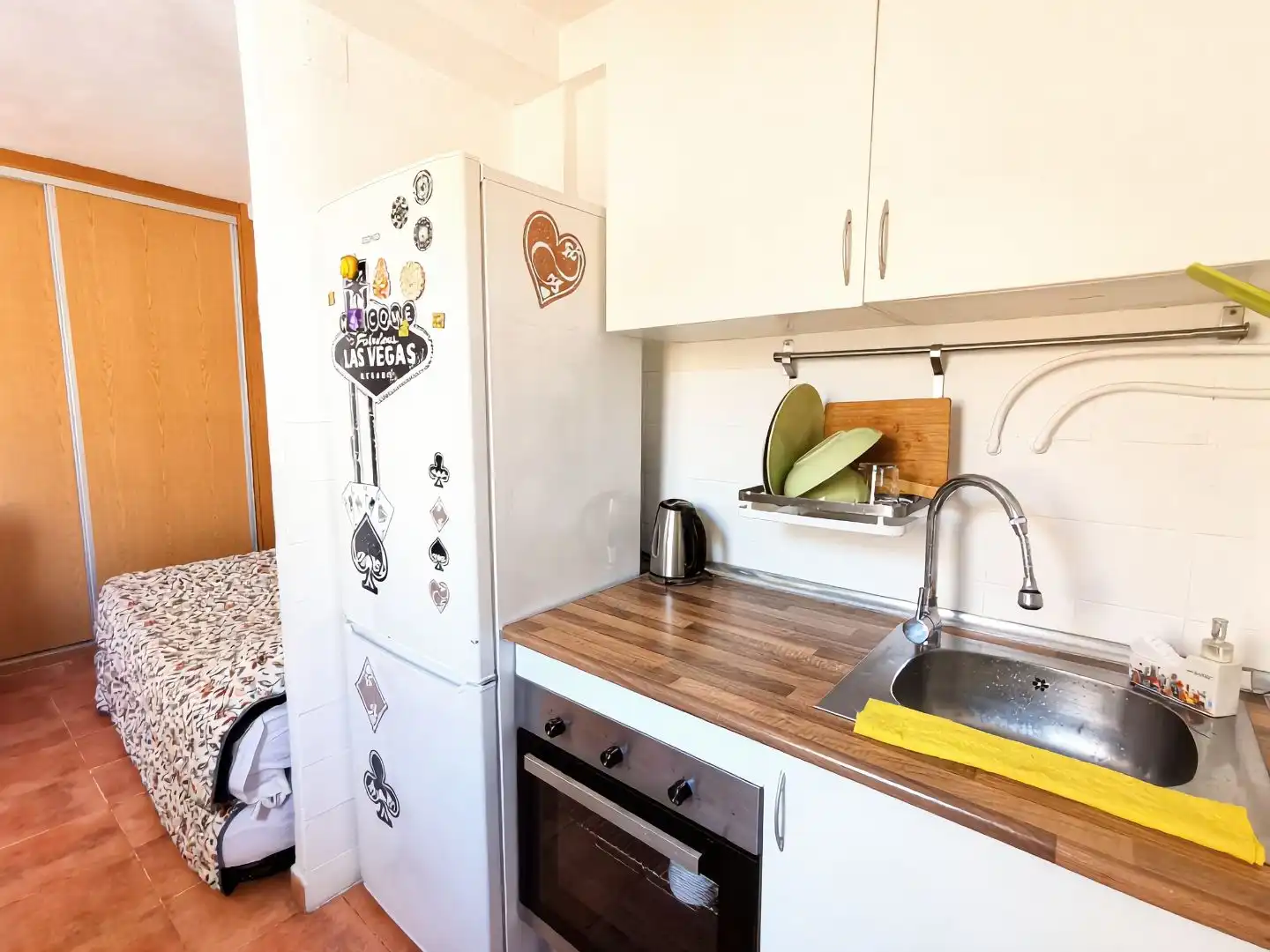 Flat for sale in Avenida Condes de San Isidro, 59, Puerto Deportivo Kitchen of Flat for sale in Fuengirola with Air Conditioner and Furnished