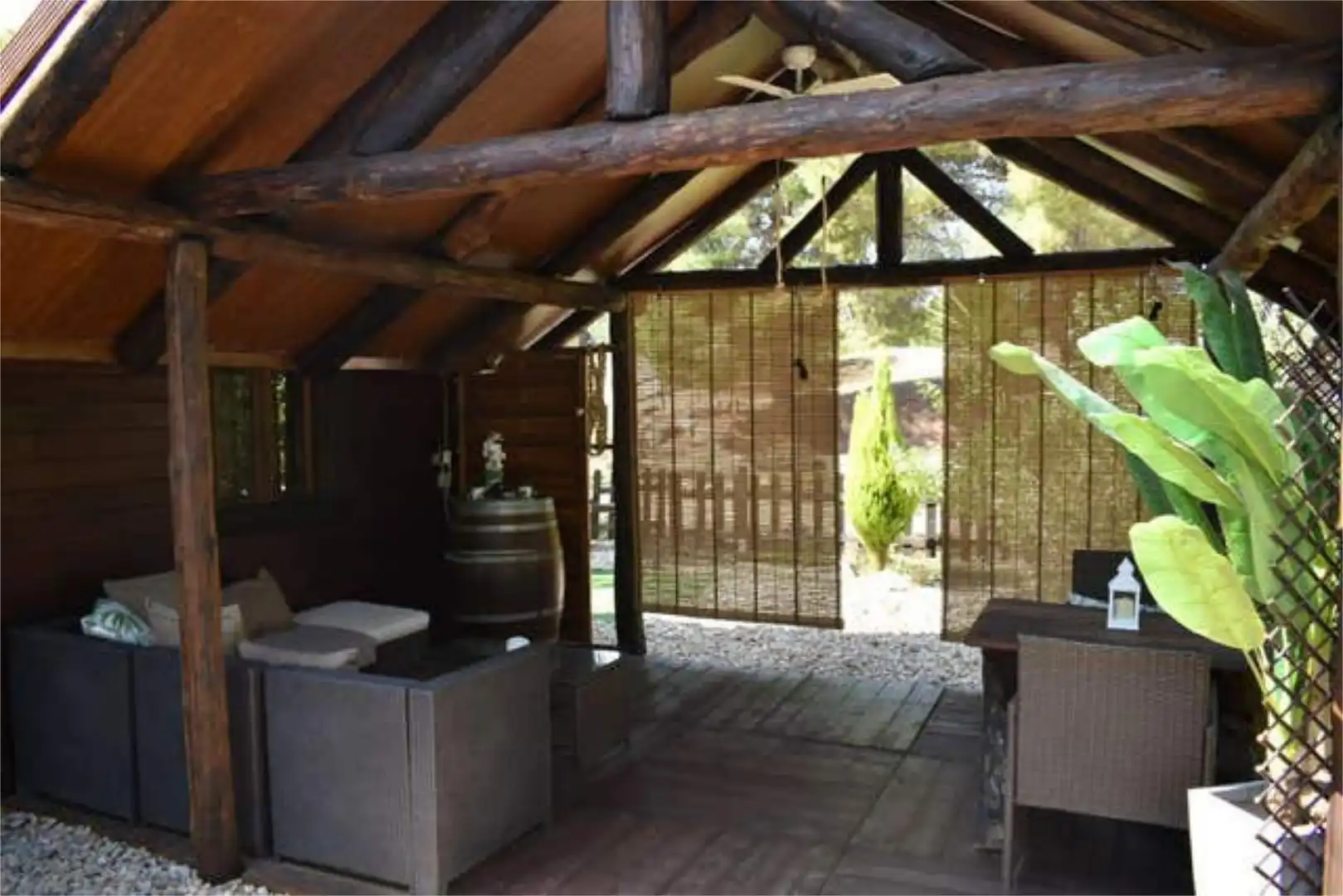 Einfamilien-Reihenhaus zum Verkauf in Pedralba Terrasse von Einfamilien-Reihenhaus zum Verkauf in Pedralba mit Terrasse und Schwimmbad