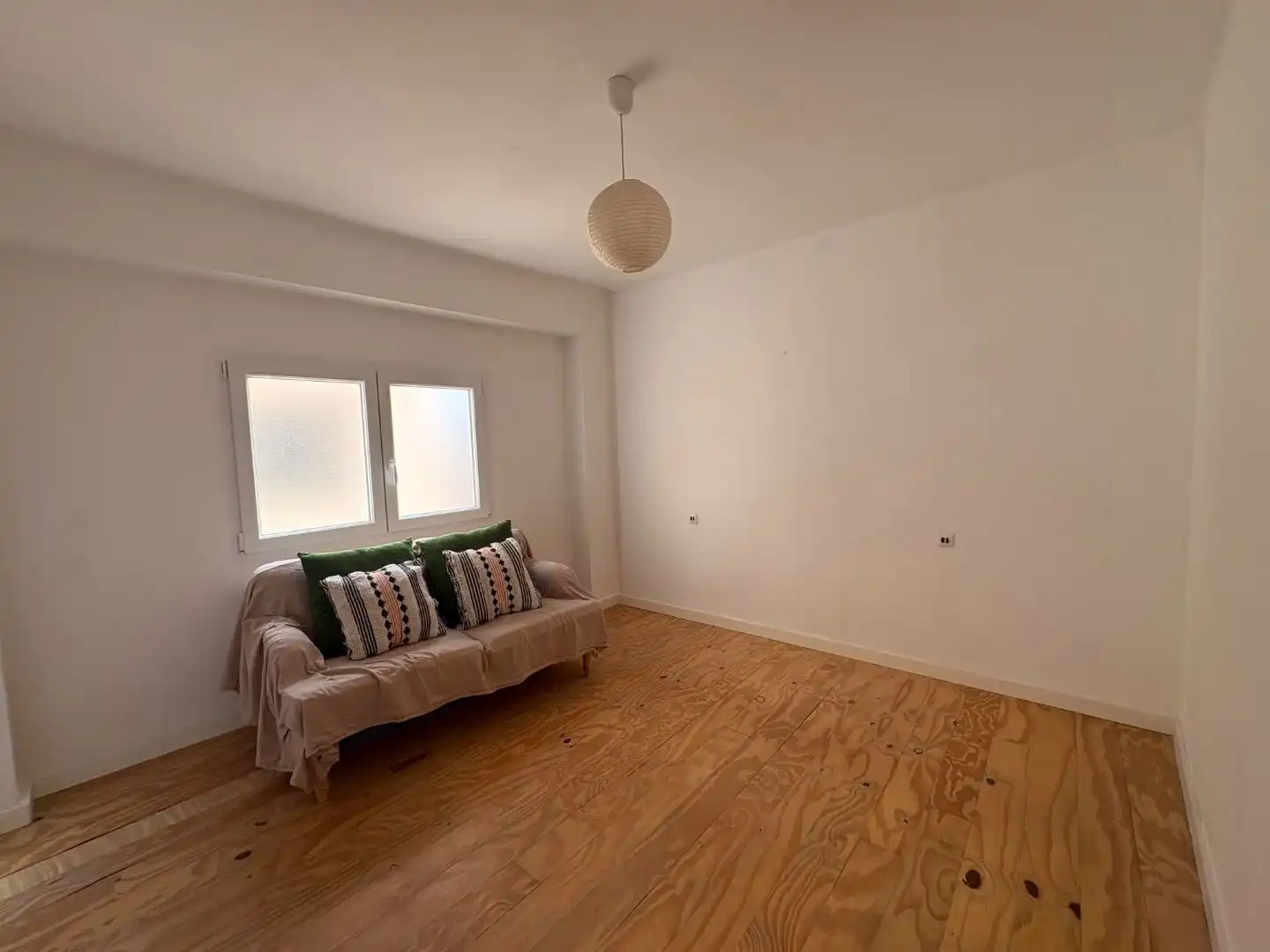 Dachboden zur Miete in Carrer Marco, 5, Antigua Moreria Schlafzimmer von Dachboden zur Miete in Sagunto / Sagunt mit Klimaanlage, Heizung und Parkett