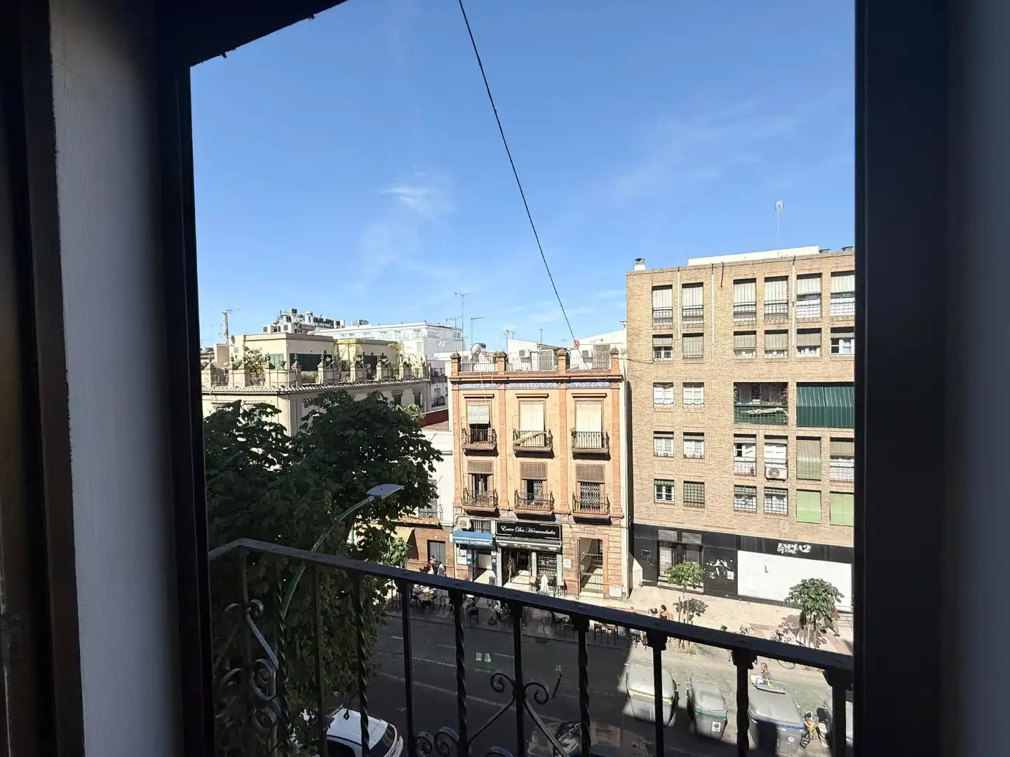 Piso en venta en Calle Recaredo, 6, La Calzada - La Florida Vista exterior de Piso en venta en Sevilla con Aire acondicionado, Calefacción y Trastero