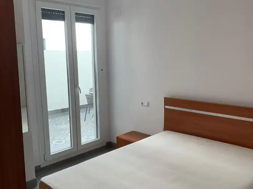 Wohnung zur Miete in Calle Madreselva, 3, San Miguel Schlafzimmer von Wohnung zur Miete in Armilla mit Klimaanlage, Heizung und Privatgarten