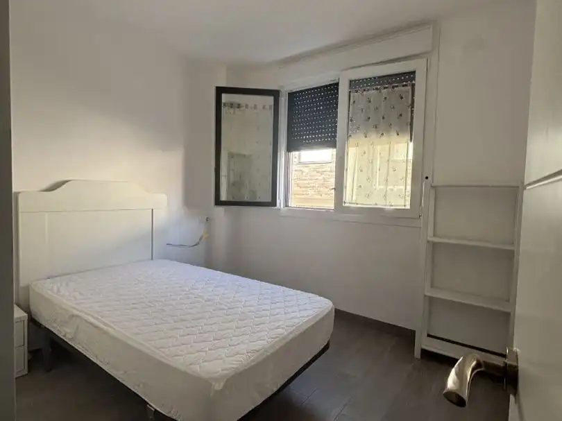 Wohnung zur Miete in Calle Madreselva, 3, San Miguel Schlafzimmer von Wohnung zur Miete in Armilla mit Klimaanlage, Heizung und Privatgarten