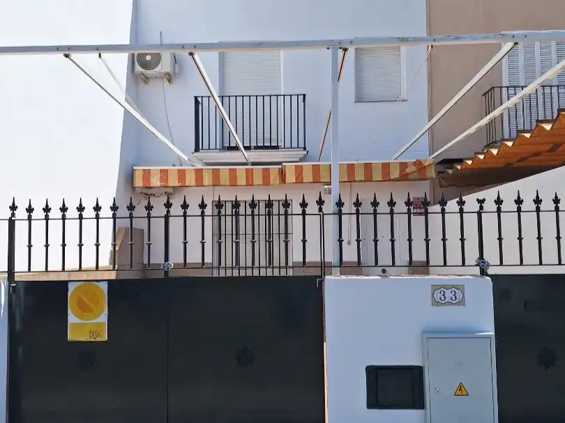Houses for sale in Calle Buganvilla, 1, La Algaba Balcony of Houses for sale in La Algaba with Air Conditioner, Terrace and Balcony