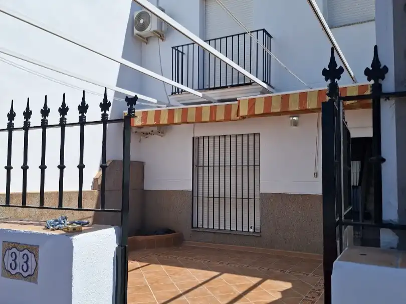 Houses for sale in Calle Buganvilla, 1, La Algaba Terrace of Houses for sale in La Algaba with Air Conditioner, Terrace and Balcony