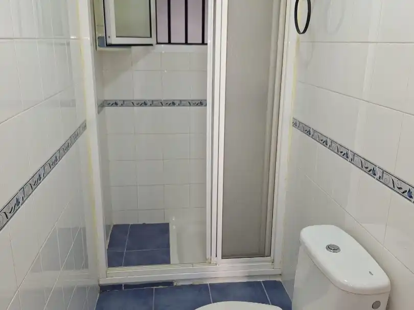 Houses for sale in Calle Buganvilla, 1, La Algaba Bathroom of Houses for sale in La Algaba with Air Conditioner, Terrace and Balcony