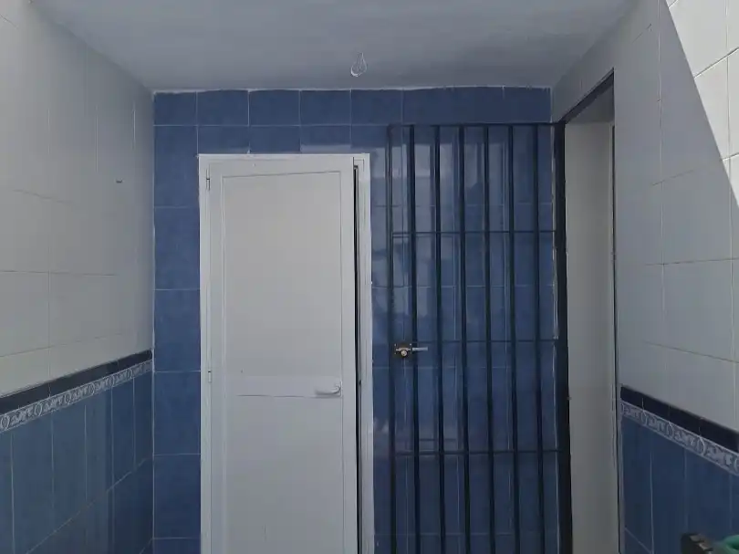 Houses for sale in Calle Buganvilla, 1, La Algaba Bathroom of Houses for sale in La Algaba with Air Conditioner, Terrace and Balcony