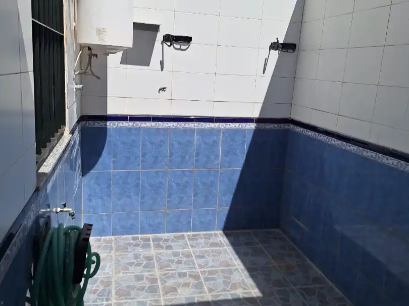Houses for sale in Calle Buganvilla, 1, La Algaba Bathroom of Houses for sale in La Algaba with Air Conditioner, Terrace and Balcony