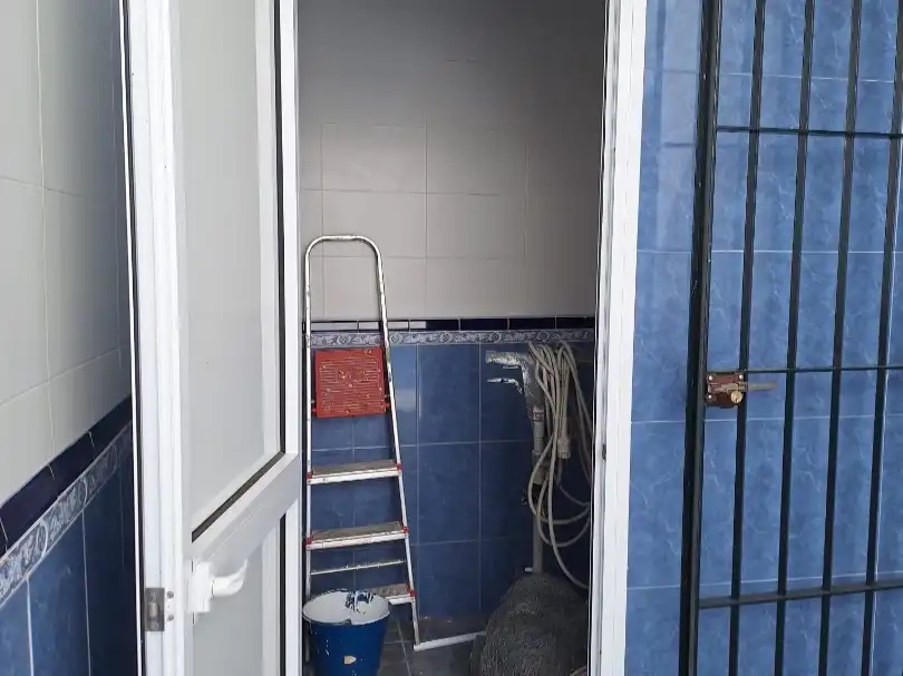 Houses for sale in Calle Buganvilla, 1, La Algaba Bathroom of Houses for sale in La Algaba with Air Conditioner, Terrace and Balcony