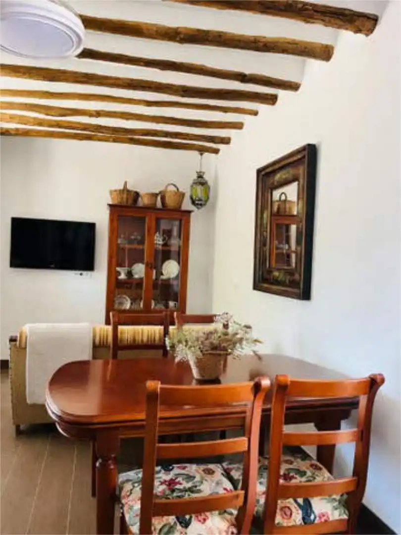 Casa o xalet de lloguer a Archidona Menjador de Casa o xalet de lloguer en Archidona amb Jardí privat, Terrassa i Moblat