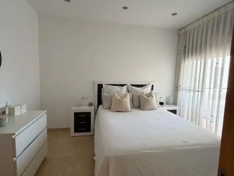 Wohnung zur Miete in Carrer de la Fatarella, 12, Jesús - Els Reguers Schlafzimmer von Wohnung zur Miete in Tortosa mit Klimaanlage, Terrasse und Balkon