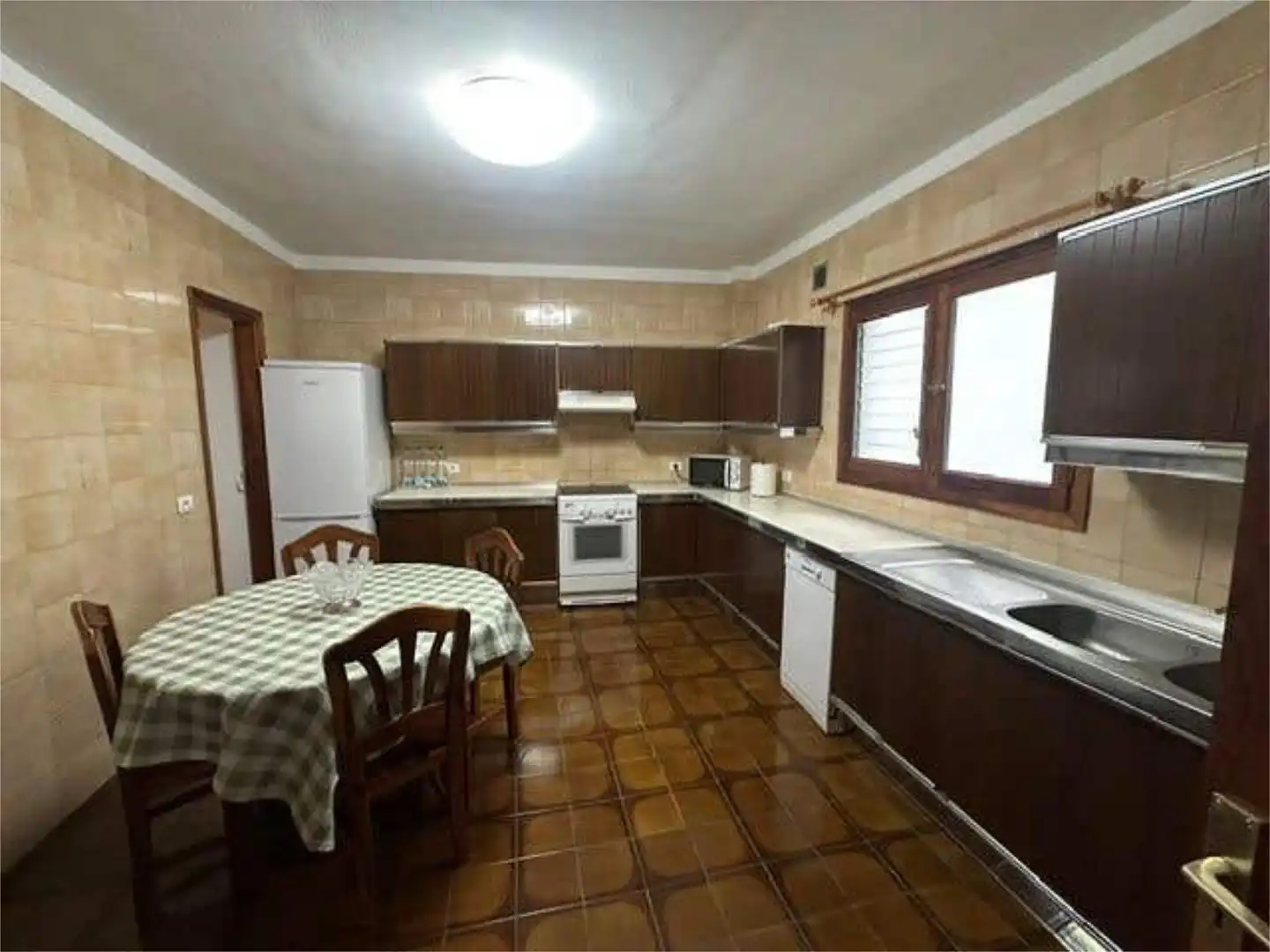 Piso de alquiler en La Laguna Cocina de Piso de alquiler en San Cristóbal de la Laguna con Calefacción, Terraza y Amueblado