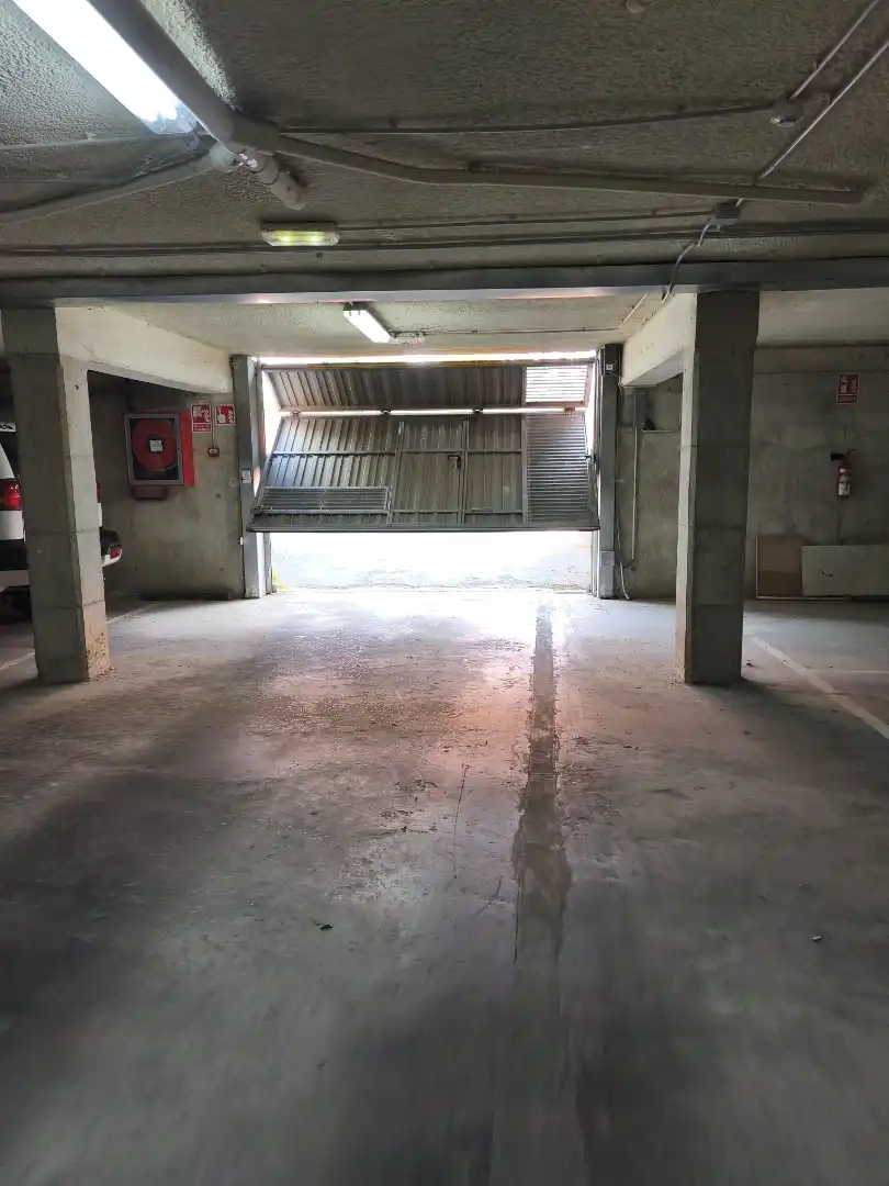 Garage zur Miete in Calle del Alisu, 4, Parres Parkplatz von Garage zur Miete in Parres