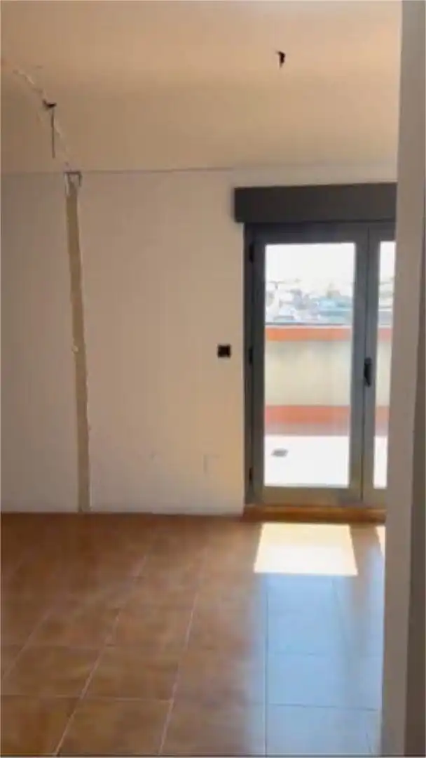 Ático en venta en Larache Terraza de Ático en venta en Ciudad Real con Calefacción, Terraza y Trastero