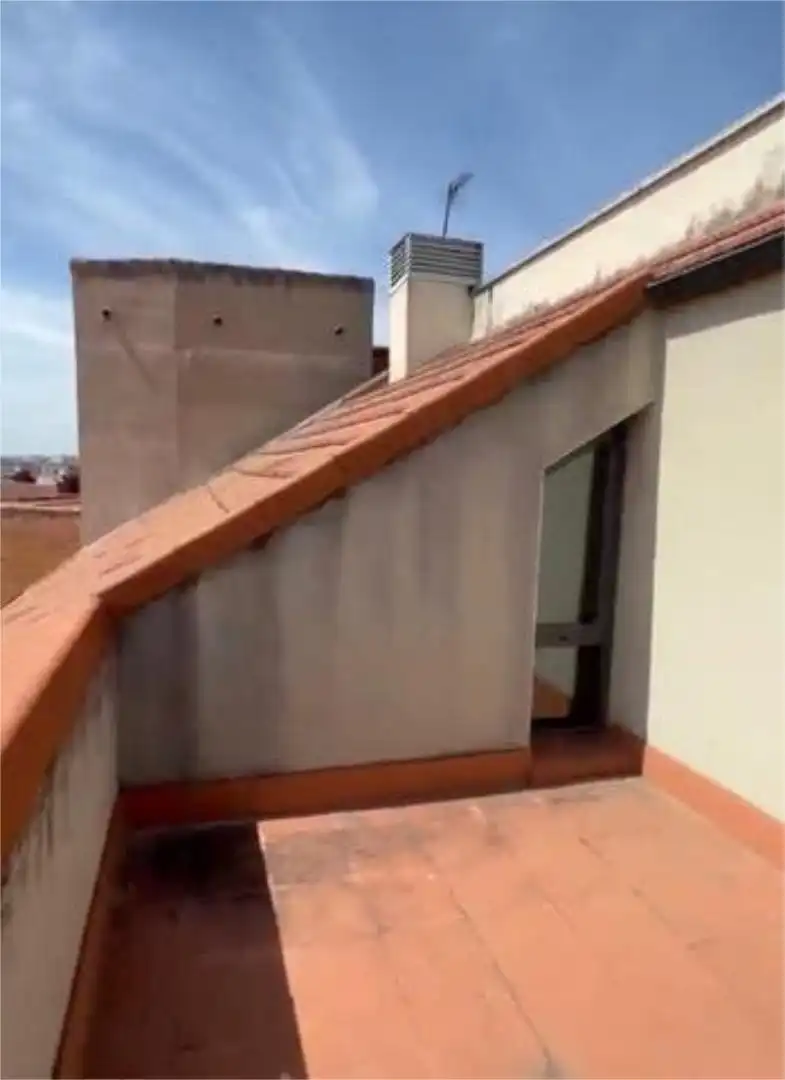 Ático en venta en Larache Terraza de Ático en venta en Ciudad Real con Calefacción, Terraza y Trastero