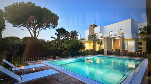 Casa o chalet en venta en Calle Aníbal, 15, Novo Sancti Petri, Chiclana de la Frontera - imagen 2 Foto 2 de Casa o chalet en venta en Calle Aníbal, 15, Novo Sancti Petri, Chiclana de la Frontera