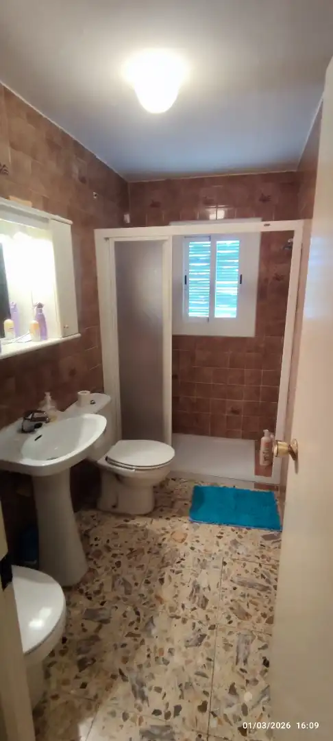 Casa adosada en venta en Calle Hospital, Maluenda Baño de Casa adosada en venta en Maluenda con Jardín privado y Amueblado