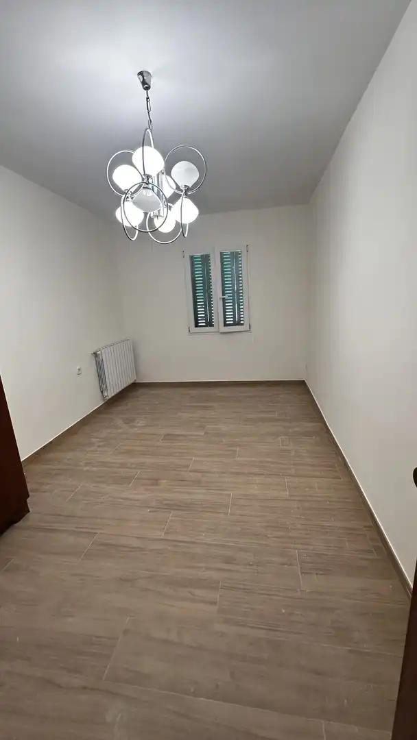 Casa adosada en venda a Calle de la Iglesia, 8, Cerezo de Abajo Dormitori de Casa adosada en venda en Cerezo de Abajo amb Calefacció i Parquet