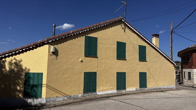 Casa adosada en Venta en Calle de la Iglesia, 8 en Cerezo de Abajo
