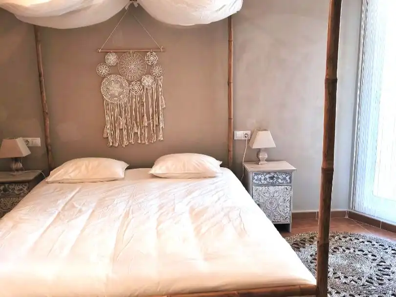 Piso en venta en Calle Cristobal Colón de Calahonda, 3, Calahonda Habitación de Piso en venta en Mijas con Aire acondicionado, Terraza y Piscina