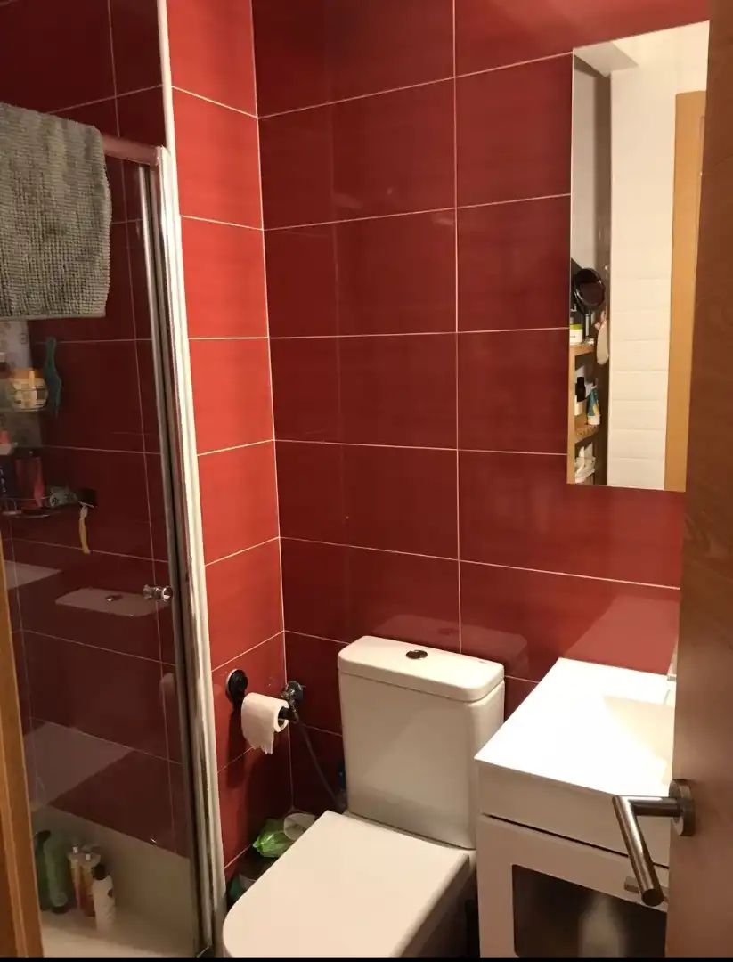 Flat for rent in Calle de Doña Mencía, 42, Puerta del Ángel Bathroom of Flat for rent in Madrid with Air Conditioner, Heating and Parquet flooring