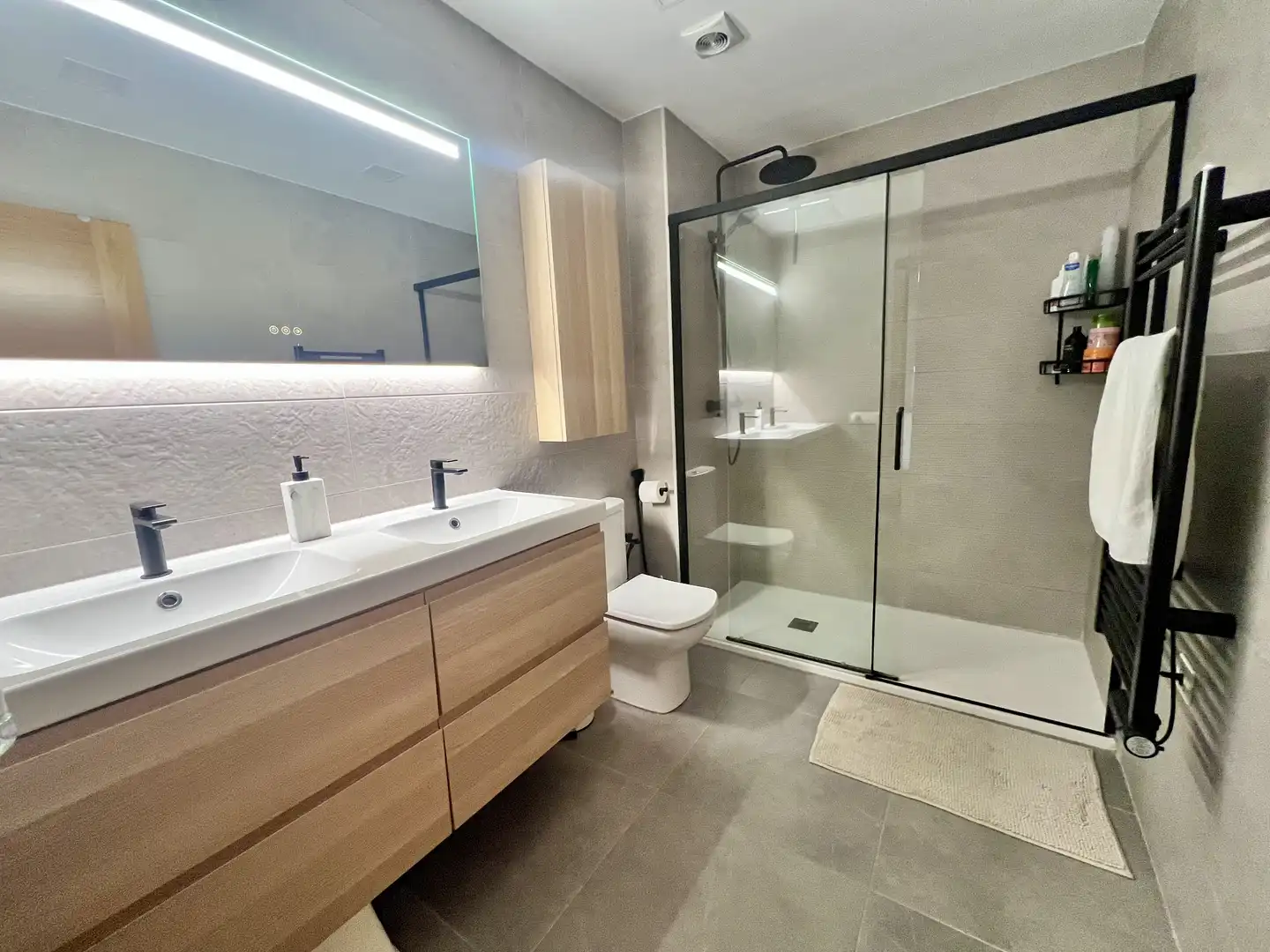 Casa adosada en venta en Carrer de la República Argentina, 18, Costa del Zèfir Baño de Casa adosada en venta en Mont-roig del Camp con Aire acondicionado, Terraza y Piscina