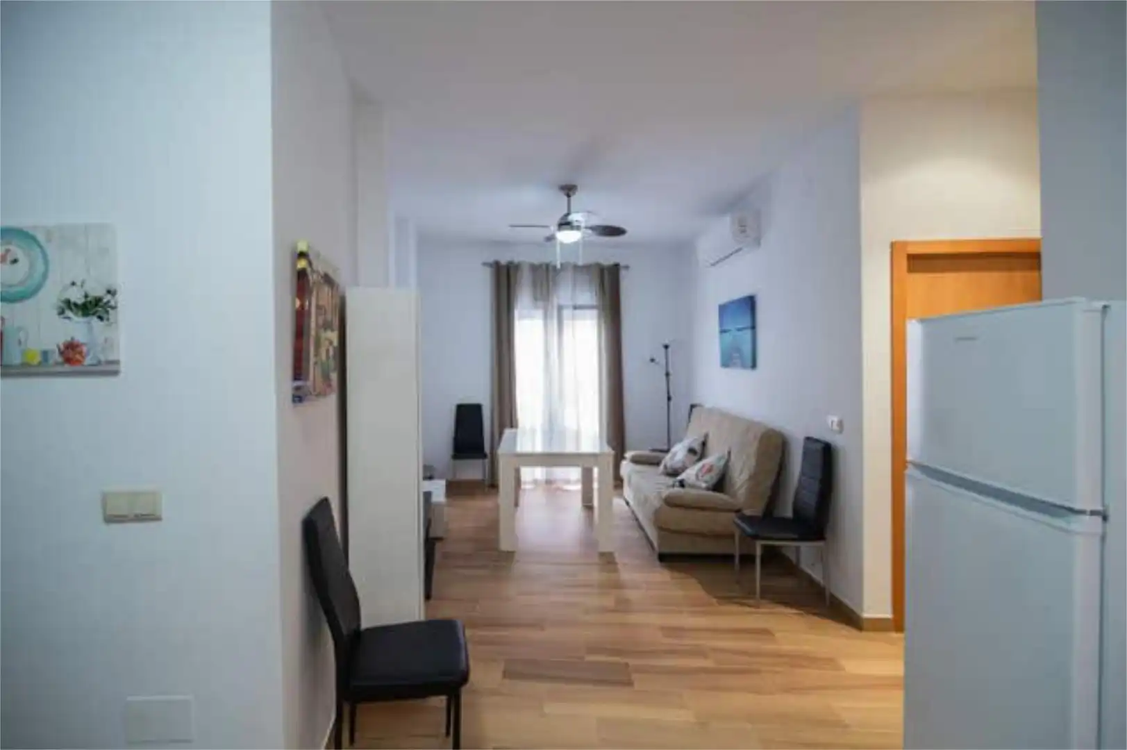 Piso de alquiler en Rus Sala de estar de Piso de alquiler en Rus con Calefacción, Terraza y Amueblado