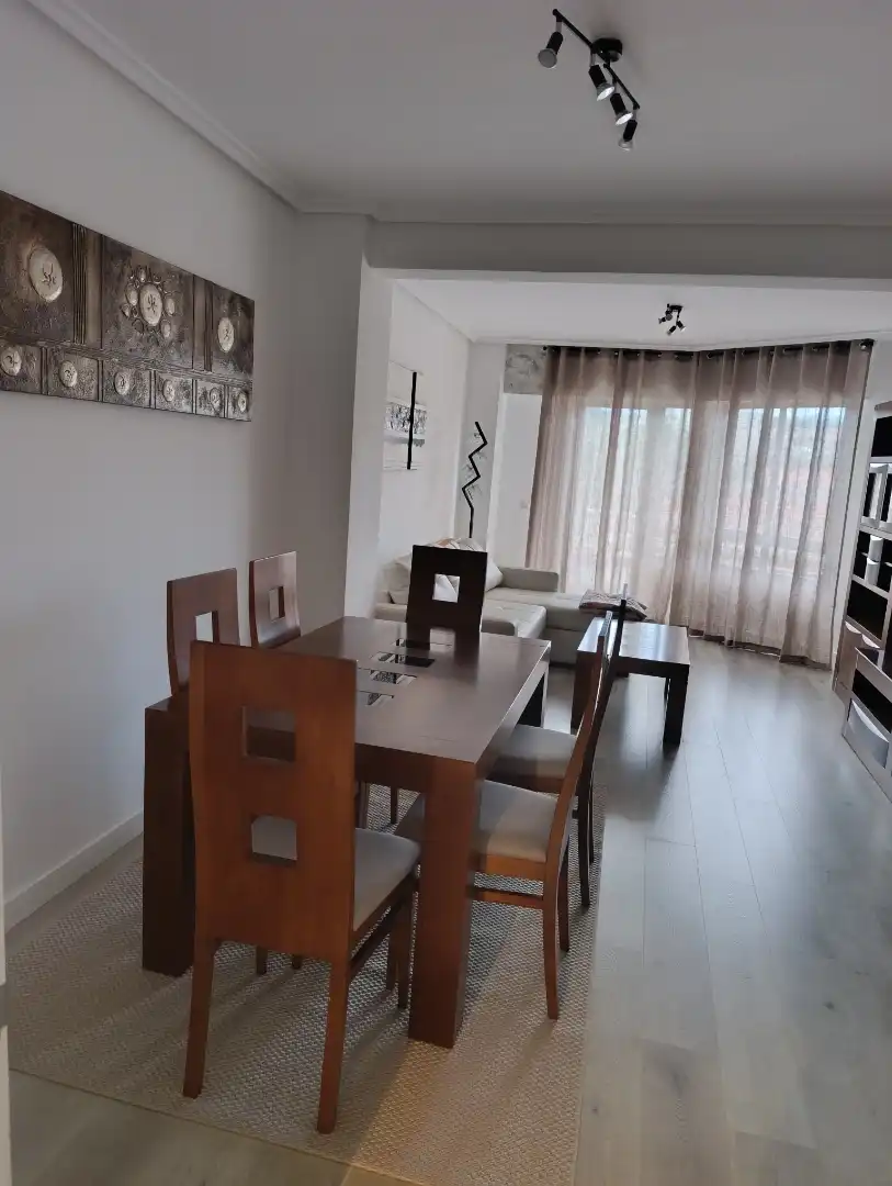 Flat for rent in Avenida del Obispo Quesada, 22, El Cerro - Carretera de San Rafael Dining room of Flat for rent in Segovia with Heating, Terrace and Storage room
