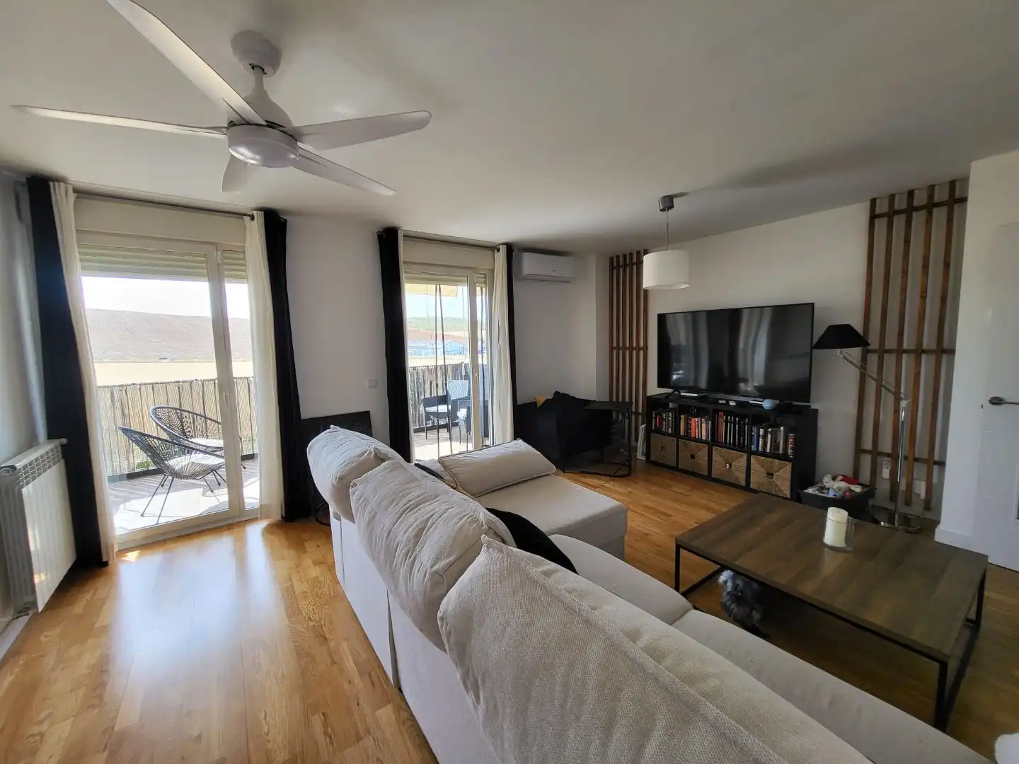 Flat for sale in Calle Manuel de Falla, 4, Daganzo de Arriba Living room of Flat for sale in Daganzo de Arriba with Air Conditioner, Heating and Parquet flooring