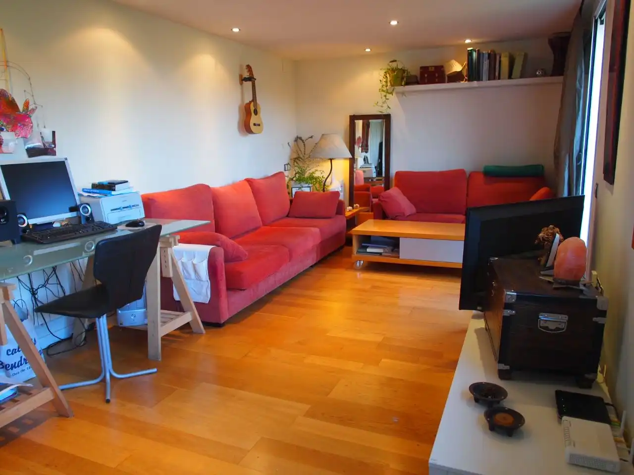 Casa o xalet de lloguer a Passatge de la Salut, 15, La Floresta Sala d'estar de Casa o xalet de lloguer en Sant Cugat del Vallès amb Aire condicionat, Terrassa i Balcó