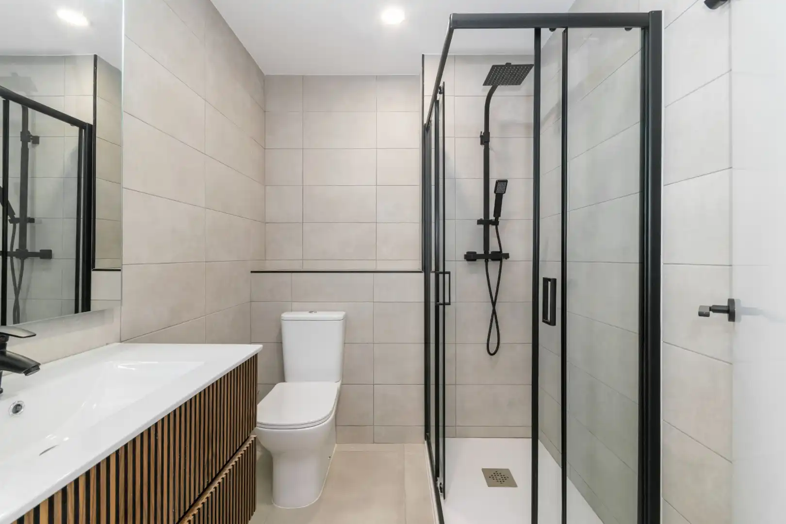 Wohnung zum Verkauf in C-14, 118, Tàrrega Badezimmer von Wohnung zum Verkauf in Tàrrega mit Abstellraum, Schwimmbad und Gemeinschaftsparkplatz