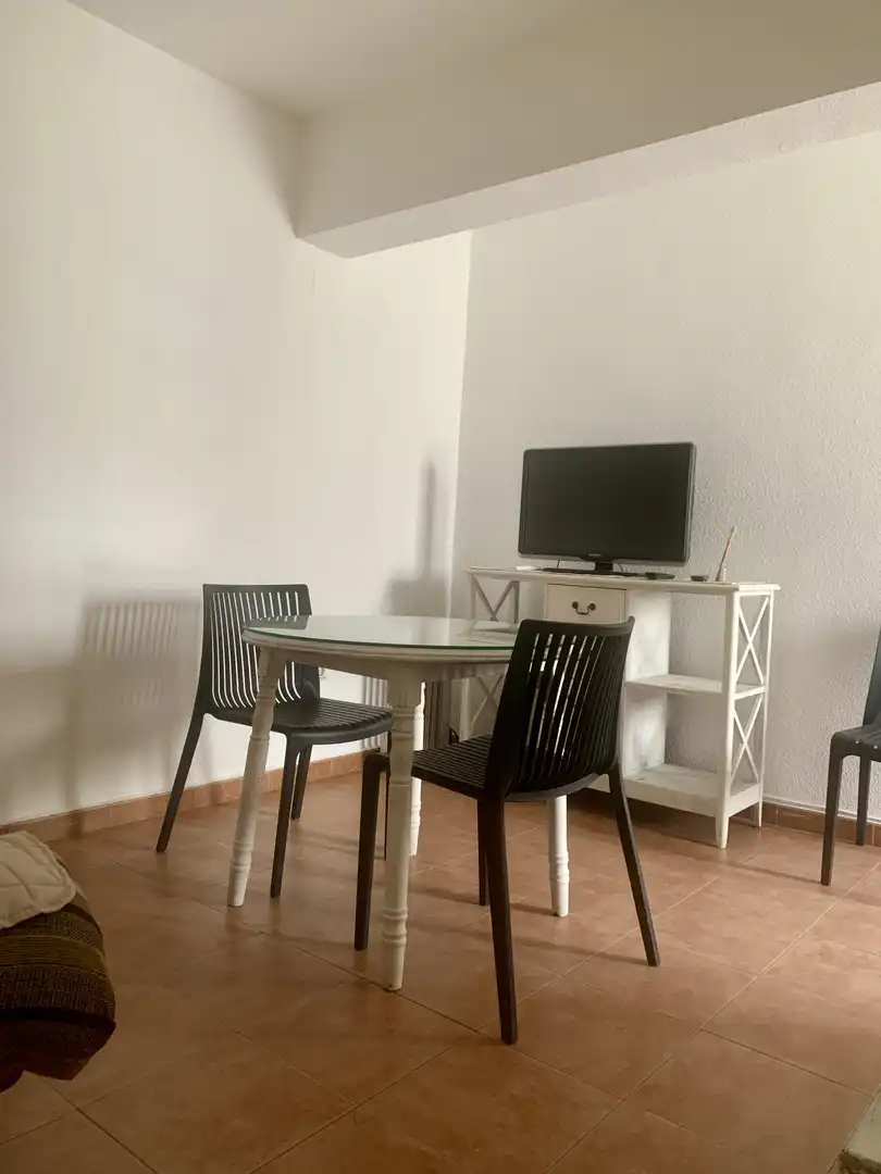 Pis de lloguer a Calle Maestro Priego López, 47, Ciudad Jardín - Zoco Menjador de Pis de lloguer en Córdoba amb Aire condicionat i Moblat