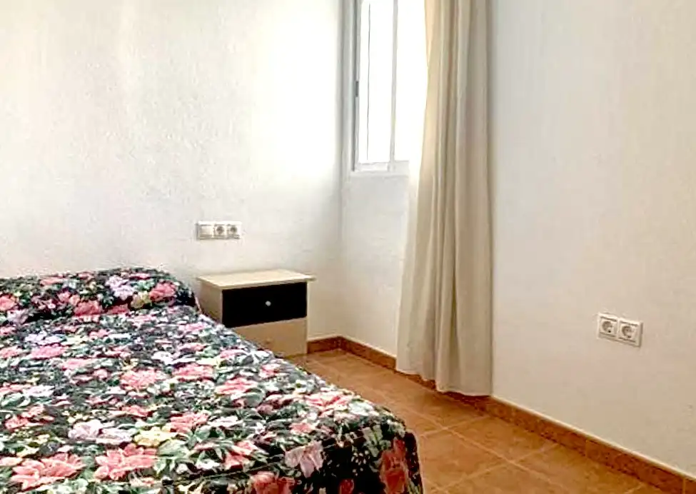 Pis de lloguer a Calle Maestro Priego López, 47, Ciudad Jardín - Zoco Dormitori de Pis de lloguer en Córdoba amb Aire condicionat i Moblat