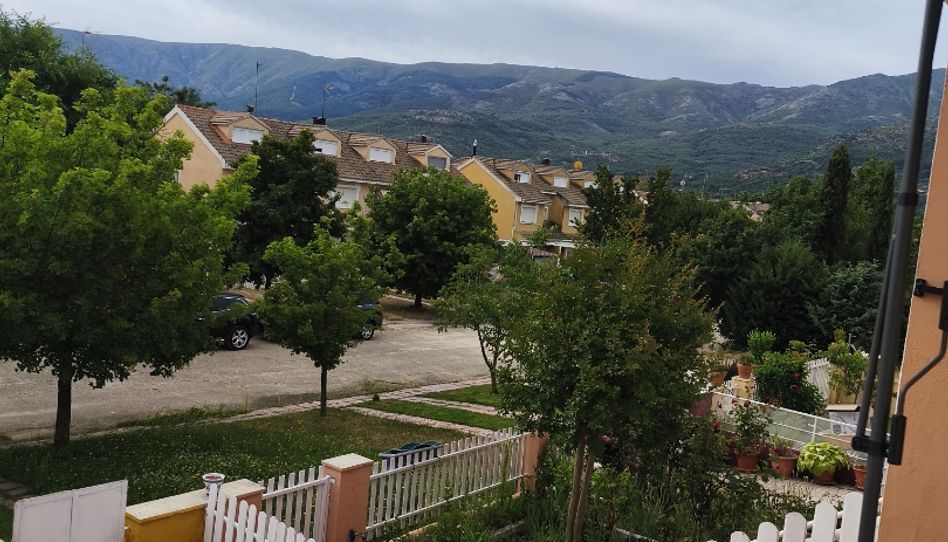 Casa adosada en venda a Urbanización la Viña, 56q, Navaluenga, Ávila - imatge 1 Foto 1 de Casa adosada en venda a Urbanización la Viña, 56q, Navaluenga, Ávila