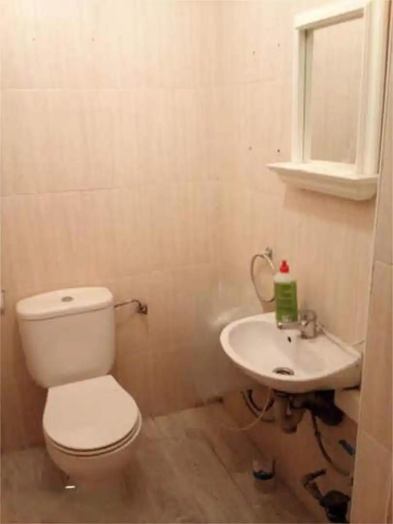 Office for rent in HUCA - La Cadellada Bathroom of Office for rent in Oviedo