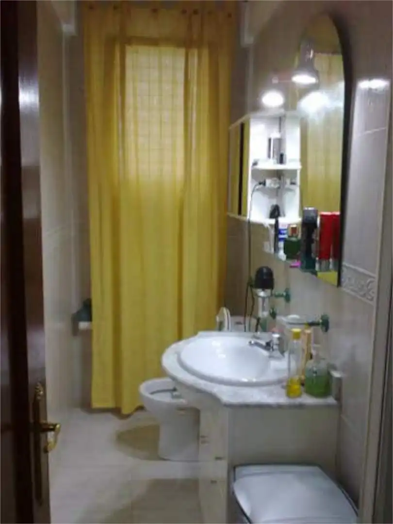Piso de alquiler en Matiko - Ciudad Jardín Baño de Piso de alquiler en Bilbao con Terraza