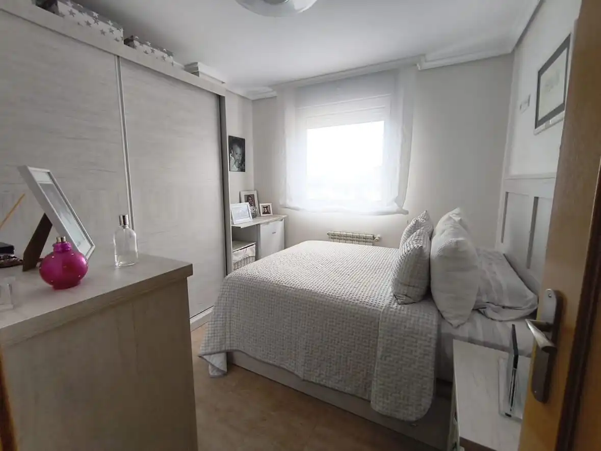 Flat for sale in Plaza Pablo Iglesias, 1, Covadonga - Campuzano - Ciudad Vergel Bedroom of Flat for sale in Torrelavega with Heating, Storage room and Balcony