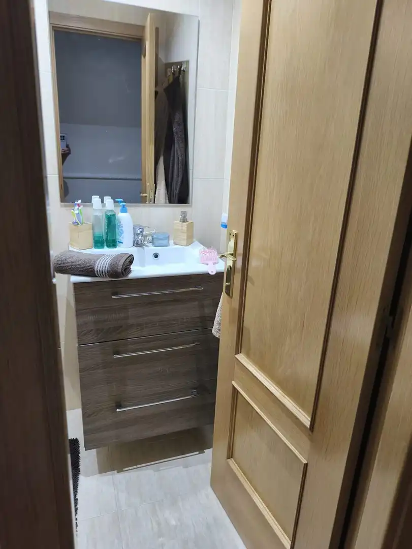 Flat for sale in Plaza Pablo Iglesias, 1, Covadonga - Campuzano - Ciudad Vergel Bathroom of Flat for sale in Torrelavega with Heating, Storage room and Balcony
