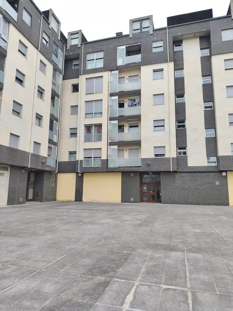 Flat for sale in Plaza Pablo Iglesias, 1, Covadonga - Campuzano - Ciudad Vergel Exterior view of Flat for sale in Torrelavega with Heating, Storage room and Balcony