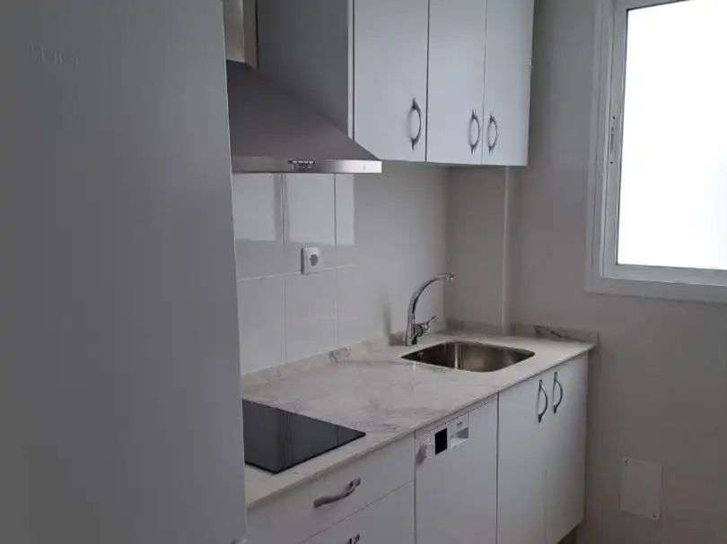 Pis de lloguer a Calle Zurbarán, 3, Paseo Marítimo - San José - La Laguna Cuina de Pis de lloguer en Cádiz amb Moblat i Balcó