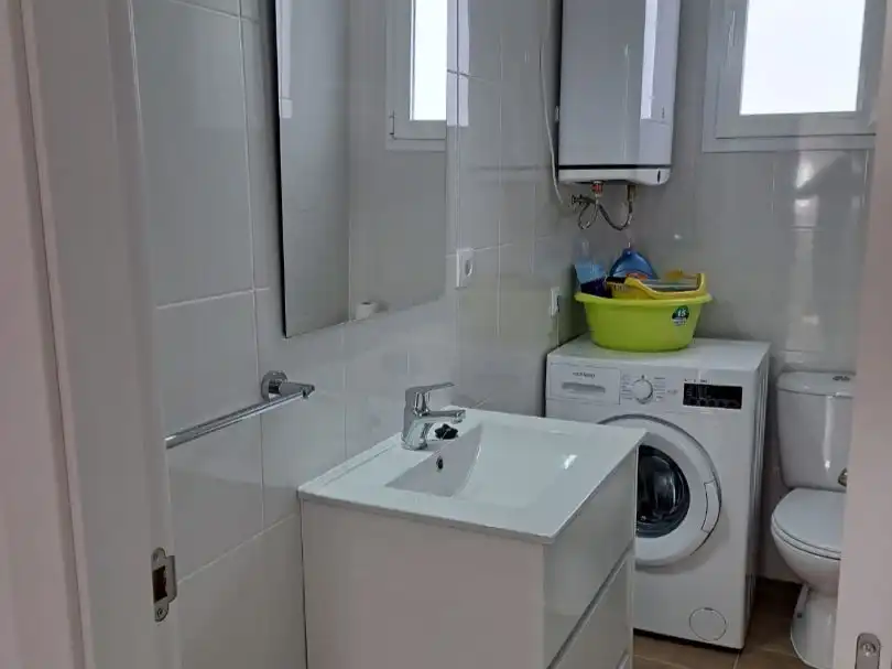 Pis de lloguer a Calle Zurbarán, 3, Paseo Marítimo - San José - La Laguna Bany de Pis de lloguer en Cádiz amb Moblat i Balcó