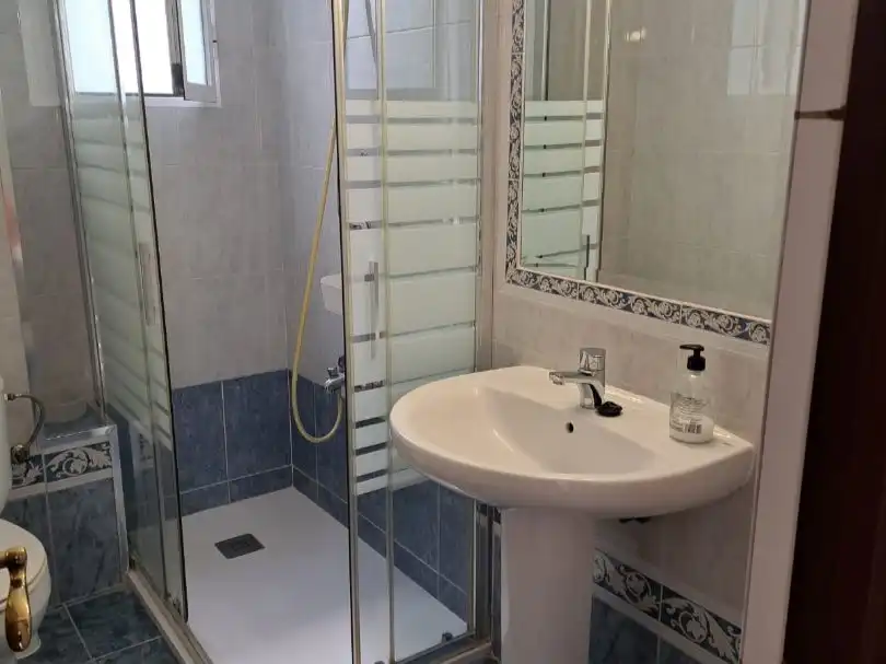 Pis de lloguer a Calle Zurbarán, 3, Paseo Marítimo - San José - La Laguna Bany de Pis de lloguer en Cádiz amb Moblat i Balcó