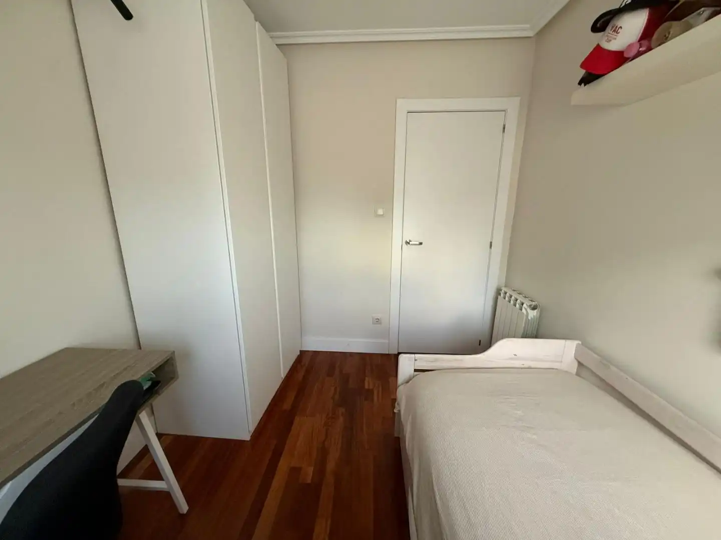 Schlafzimmer von Einfamilien-Reihenhaus zum Verkauf in Abanto y Ciérvana-Abanto Zierbena mit Terrasse und Balkon