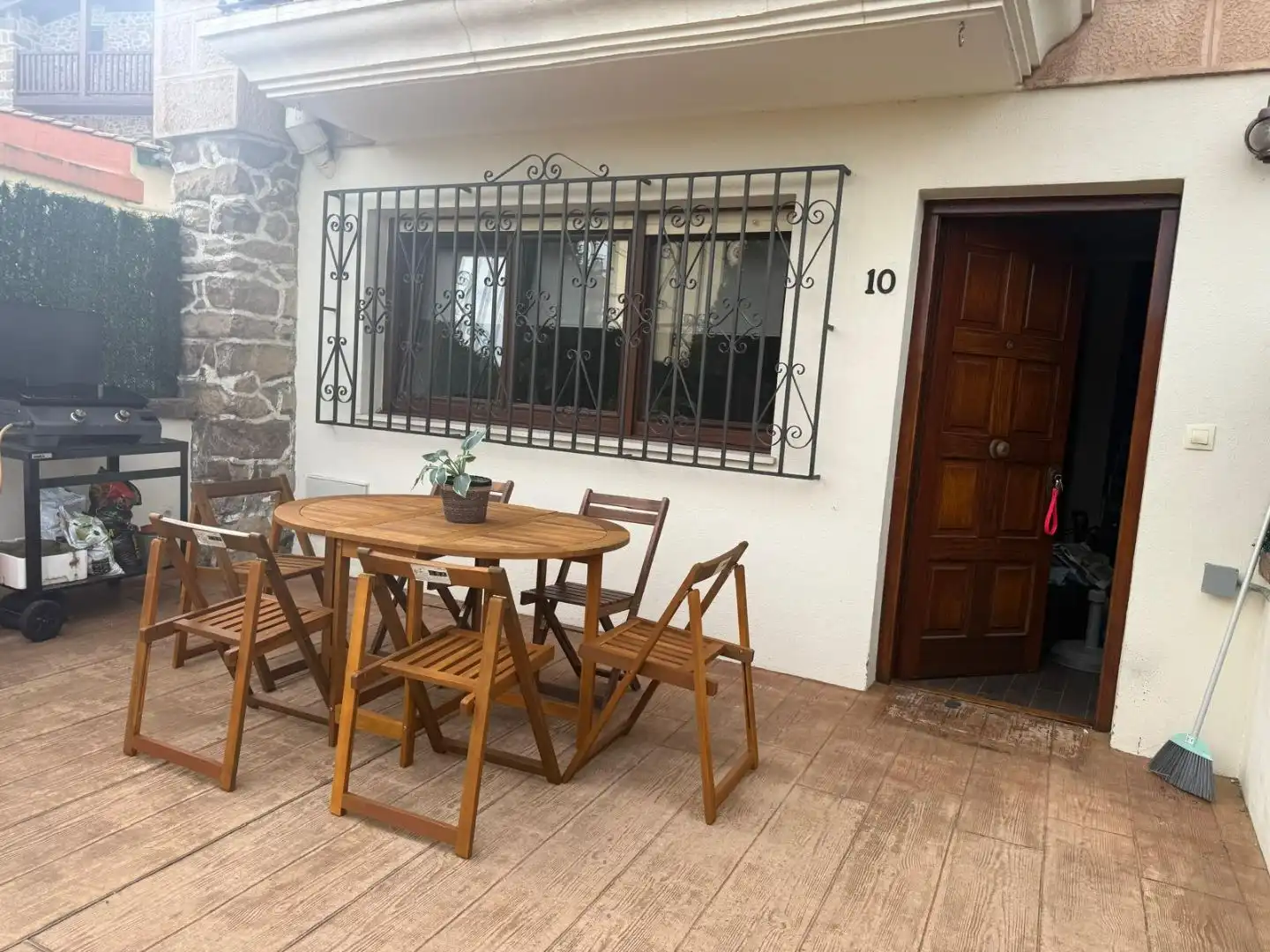 Terrasse von Einfamilien-Reihenhaus zum Verkauf in Abanto y Ciérvana-Abanto Zierbena mit Terrasse und Balkon