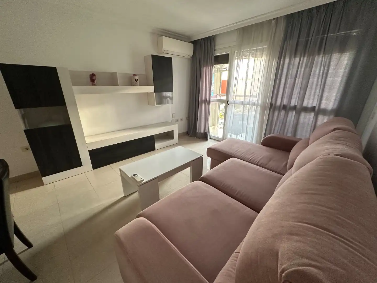 Living room of Flat for rent in  Santa Cruz de Tenerife Capital  with Air Conditioner and Balcony