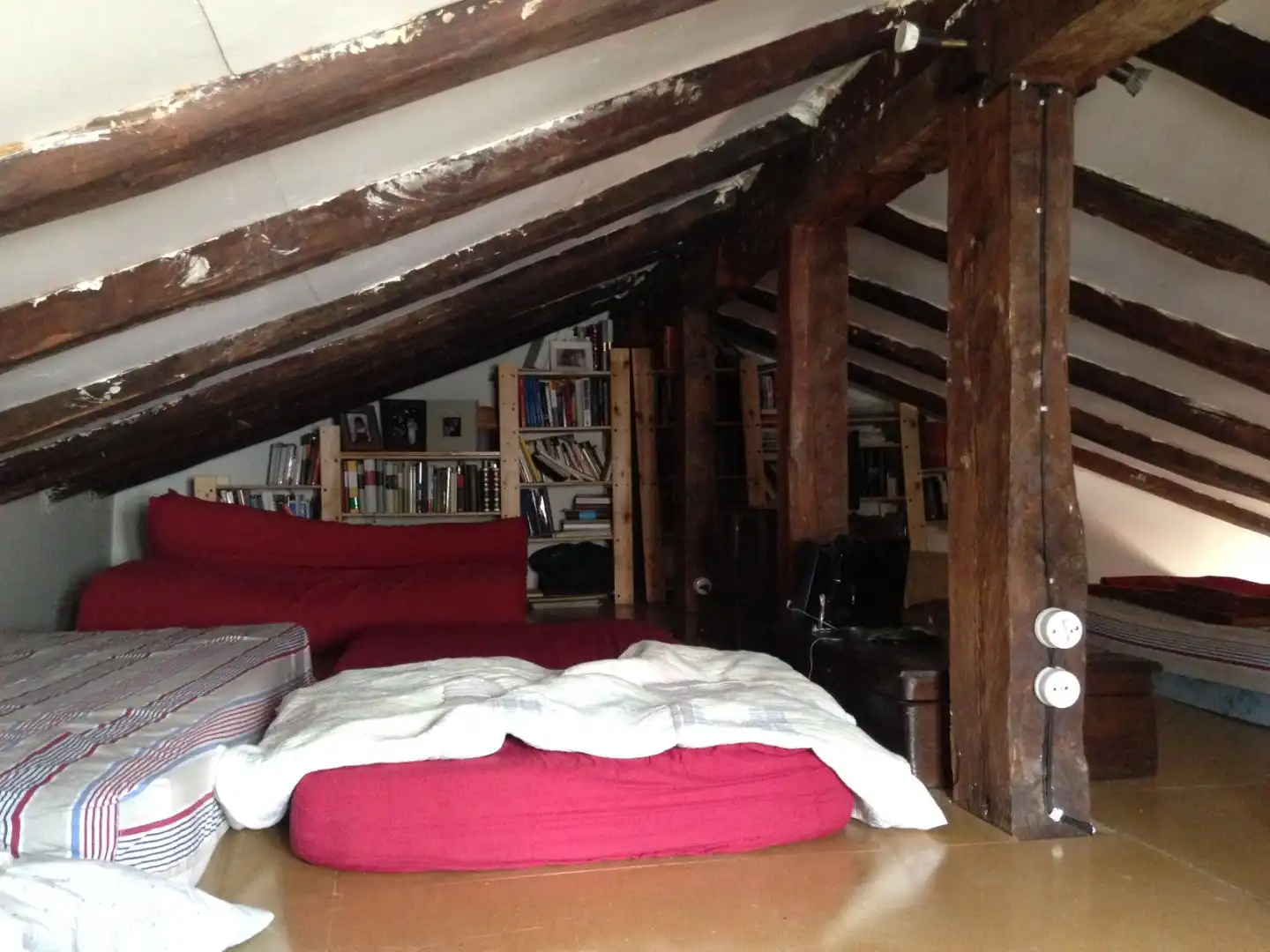 Schlafzimmer von Dachboden zur Miete in  Madrid Capital mit Klimaanlage