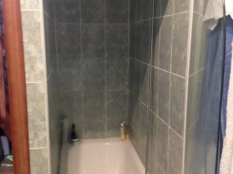 Badezimmer von Dachboden zur Miete in  Madrid Capital mit Klimaanlage